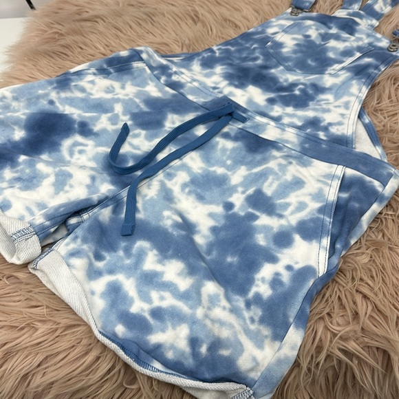 Girls / Women’s Jordache Overall Short - Picture 2 of 5